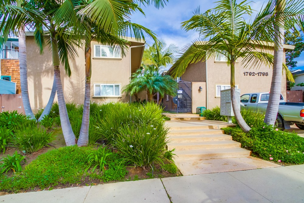 Virtual tour photo 1 of 23 for 1792 Missouri St
