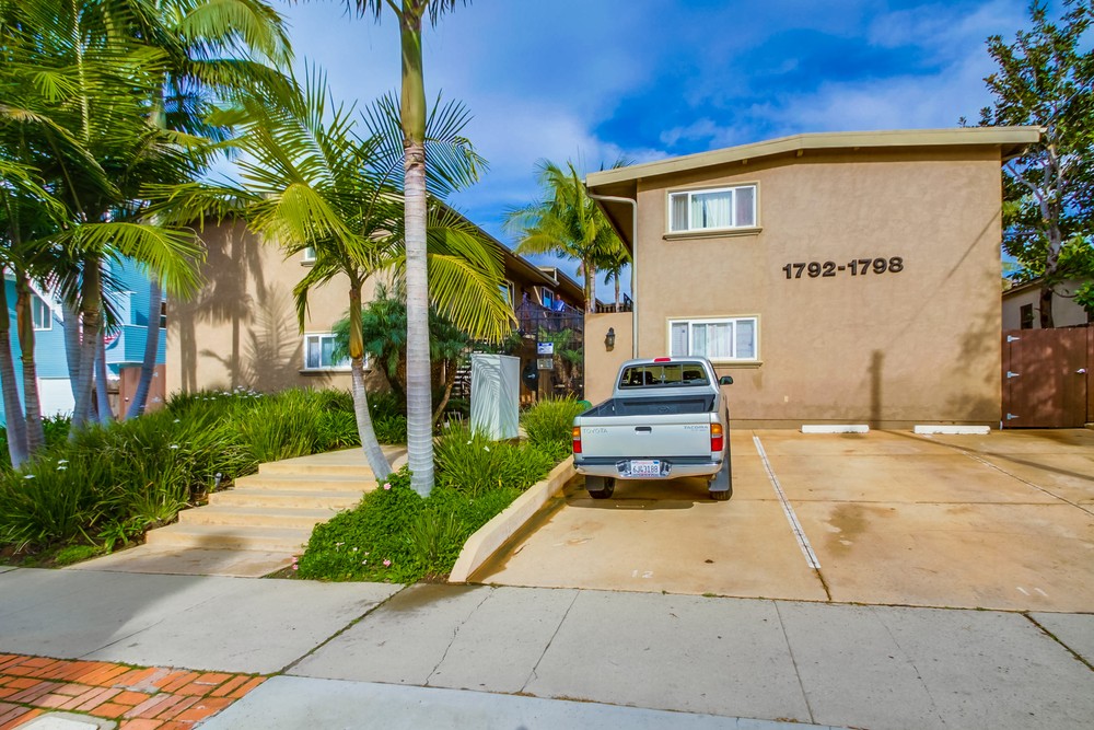 Virtual tour photo 3 of 23 for 1792 Missouri St