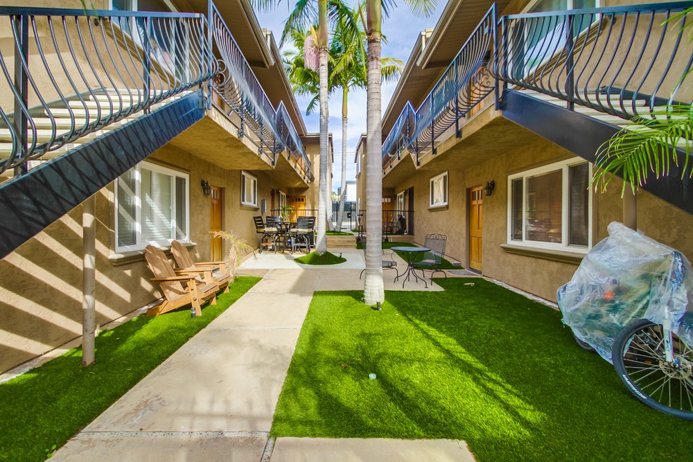 Virtual tour photo 5 of 23 for 1792 Missouri St