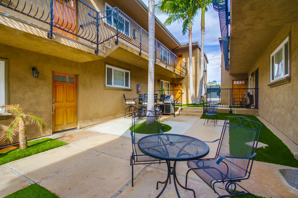 Virtual tour photo 6 of 23 for 1792 Missouri St