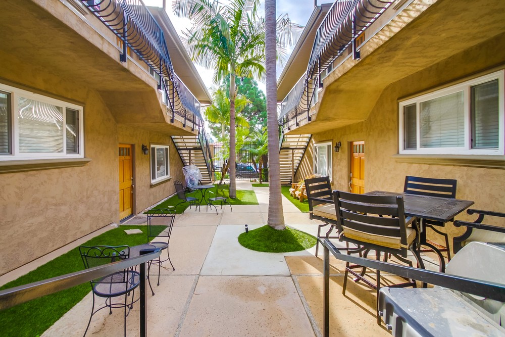 Virtual tour photo 7 of 23 for 1792 Missouri St