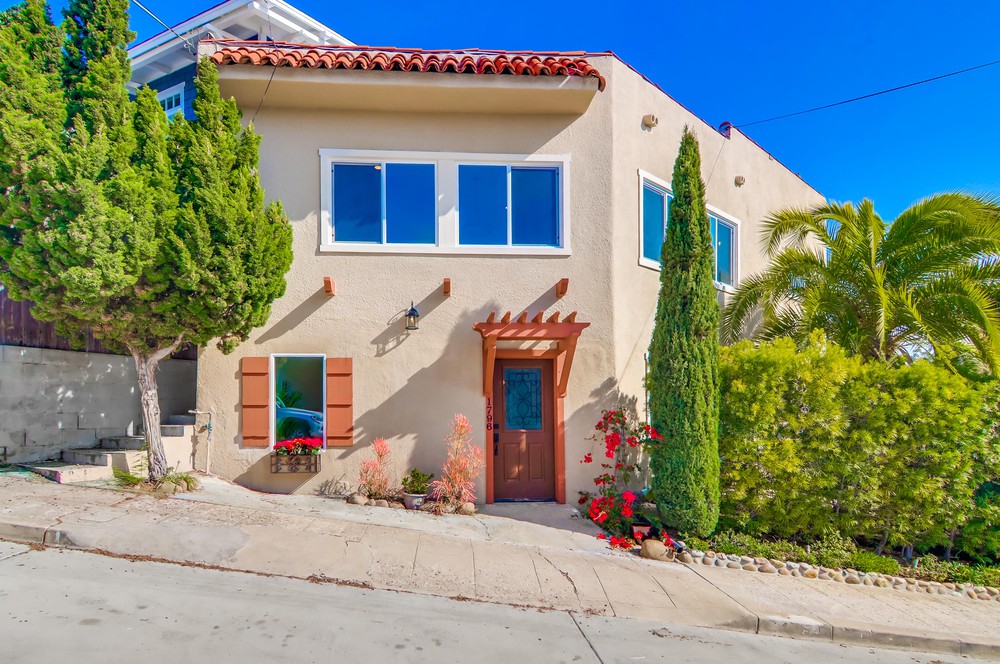 Virtual tour photo 1 of 44 for 1796 Sutter St
