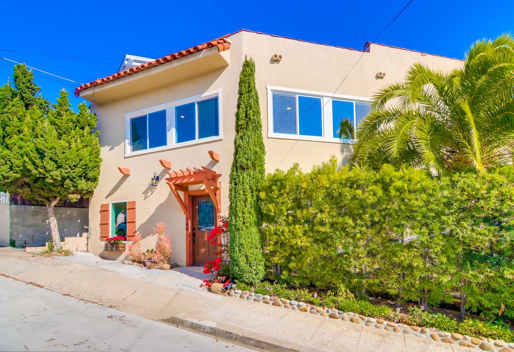 Virtual tour photo 4 of 44 for 1796 Sutter St