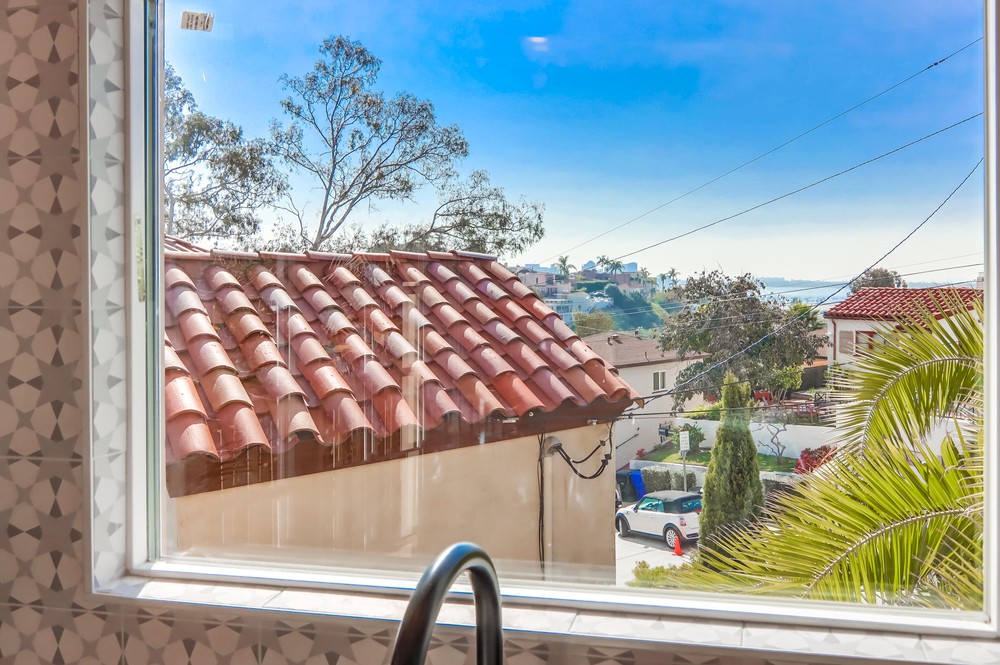 Virtual tour photo 29 of 44 for 1796 Sutter St