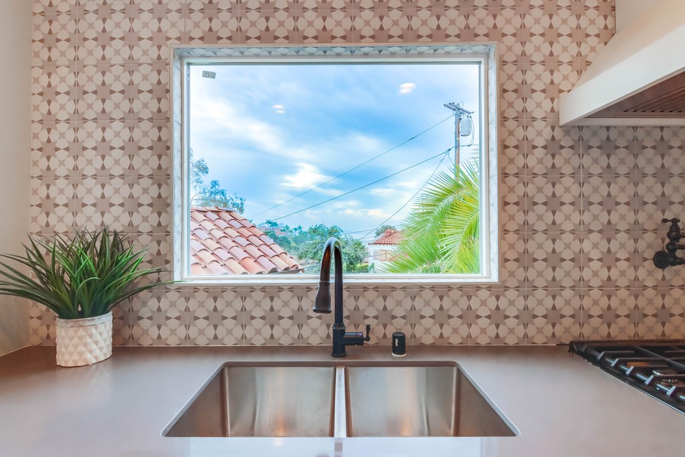 Virtual tour photo 31 of 52 for 1796 Sutter St