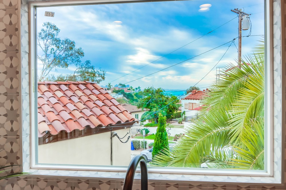 Virtual tour photo 32 of 52 for 1796 Sutter St