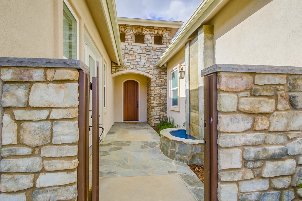 Virtual tour photo 7 of 73 for 17967 Aguamiel Road