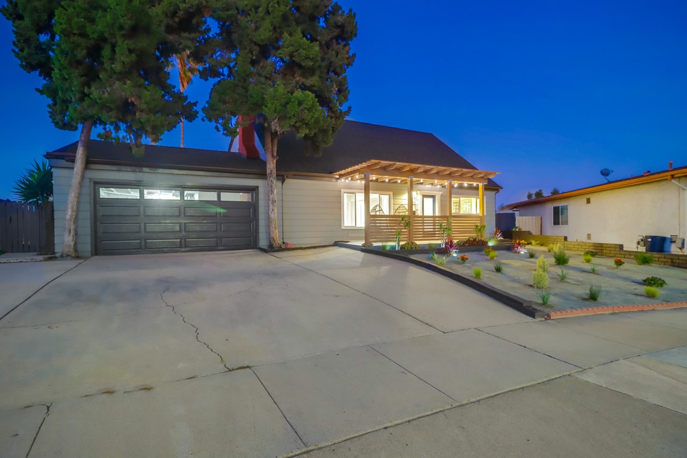 Virtual tour photo 3 of 138 for 1801 Alta View Dr