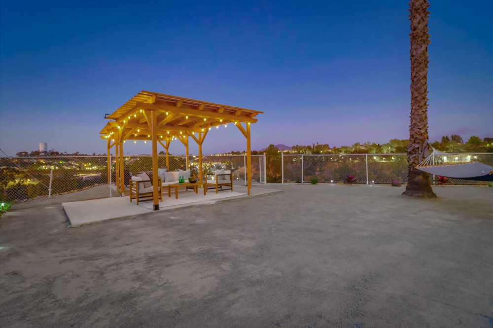 Virtual tour photo 18 of 138 for 1801 Alta View Dr