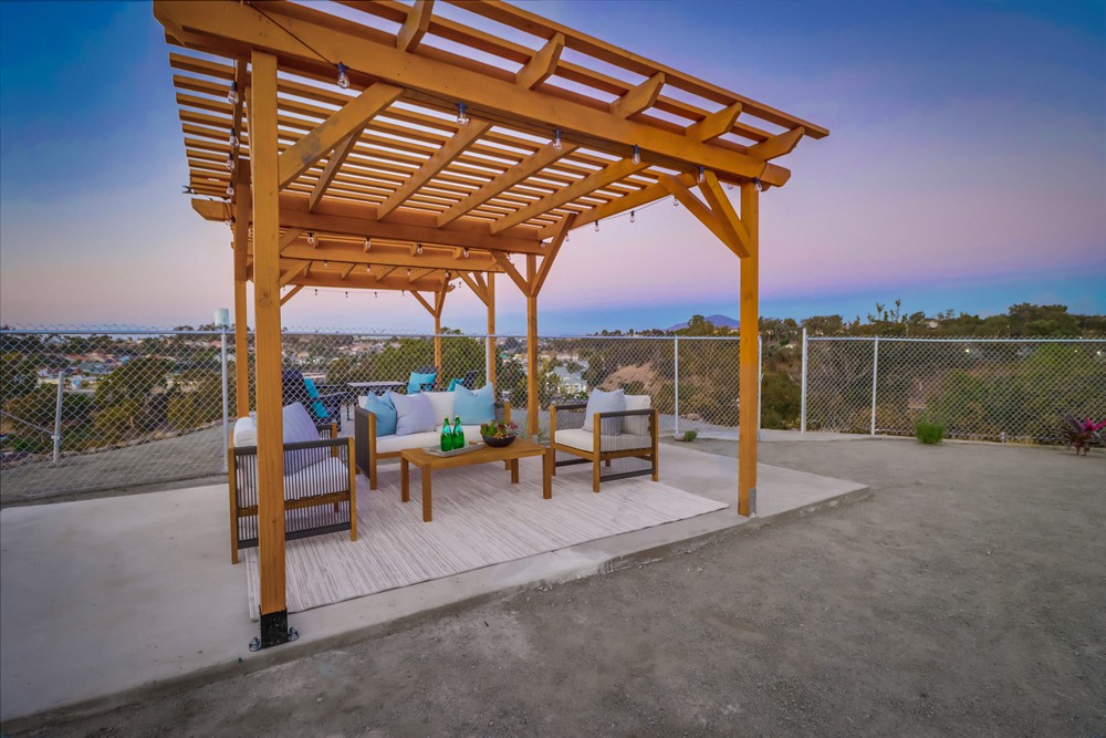 Virtual tour photo 19 of 138 for 1801 Alta View Dr