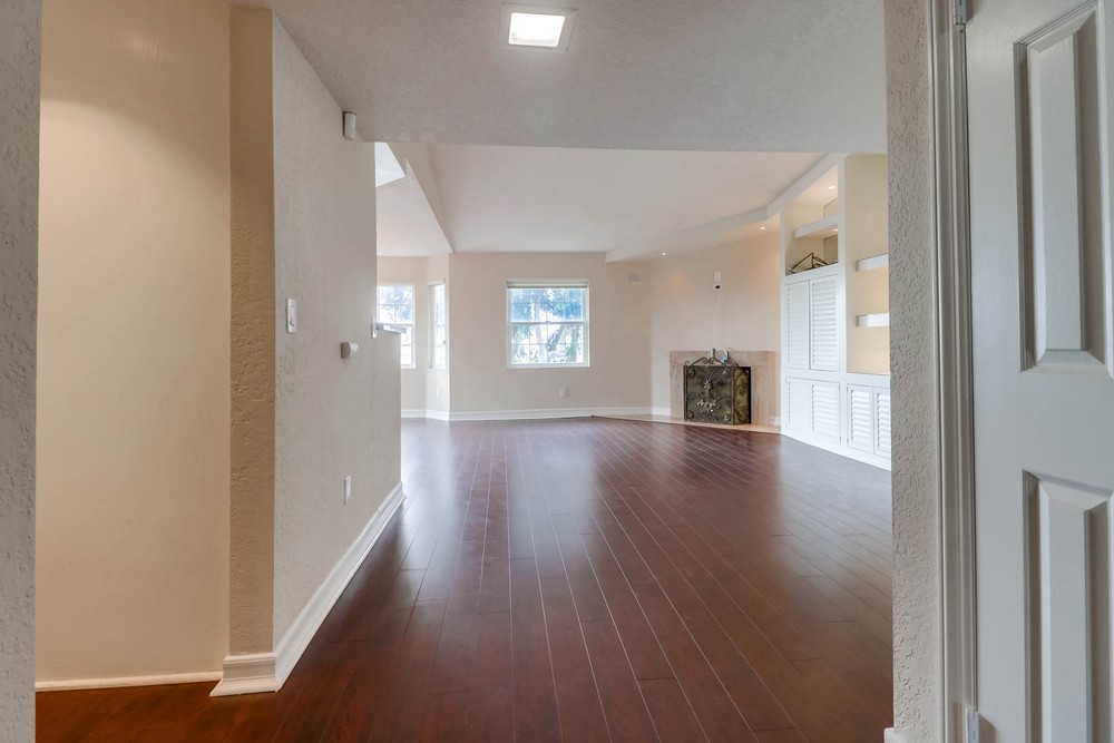 Virtual tour photo 11 of 51 for 1804 McKee St UNIT B10