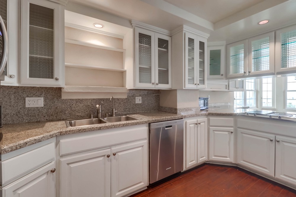 Virtual tour photo 24 of 51 for 1804 McKee St UNIT B10