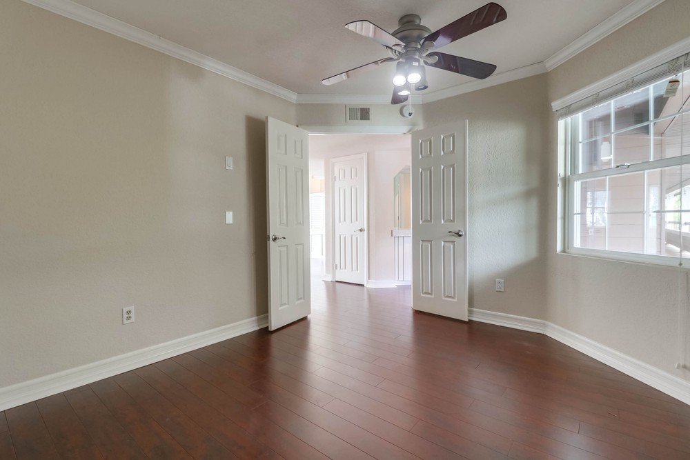 Virtual tour photo 31 of 51 for 1804 McKee St UNIT B10