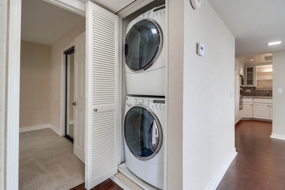 Virtual tour photo 32 of 51 for 1804 McKee St UNIT B10