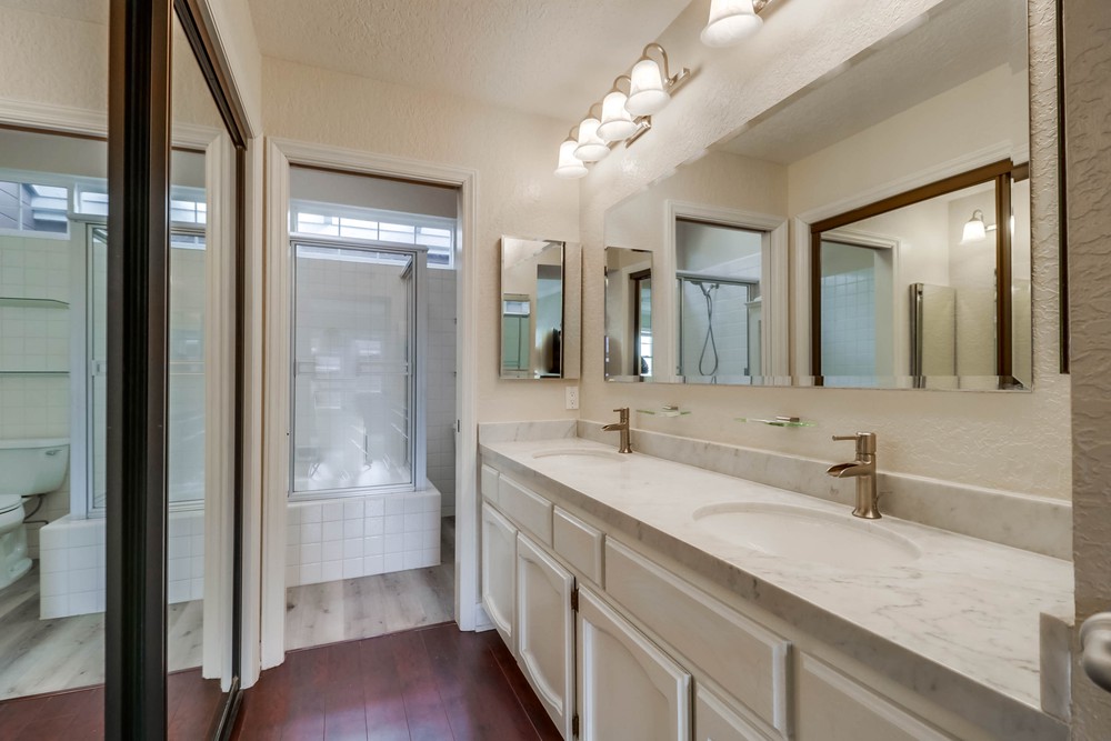 Virtual tour photo 38 of 51 for 1804 McKee St UNIT B10