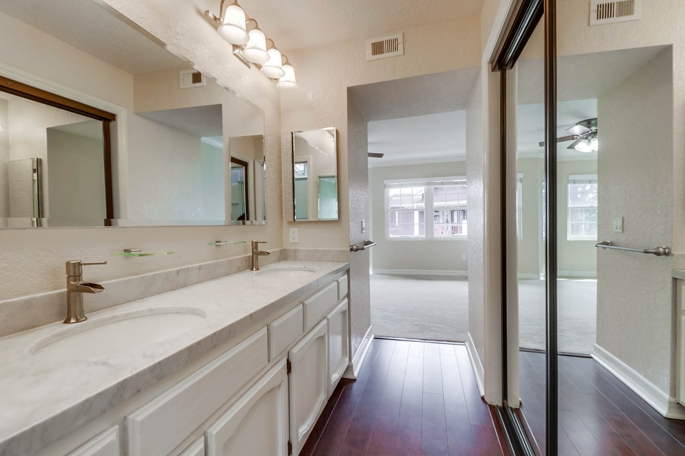 Virtual tour photo 40 of 51 for 1804 McKee St UNIT B10