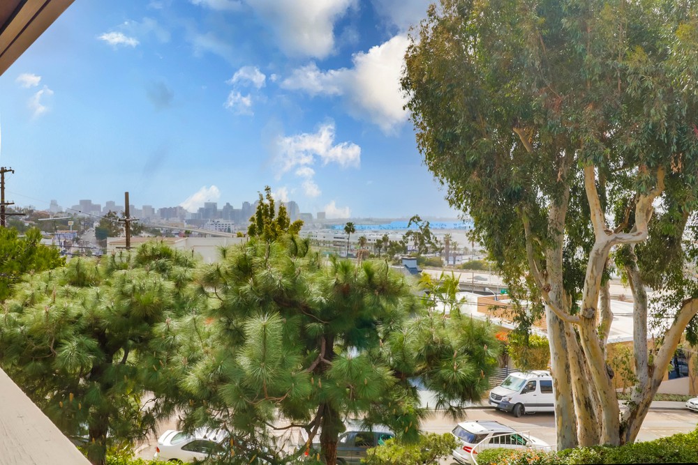 Virtual tour photo 42 of 51 for 1804 McKee St UNIT B10
