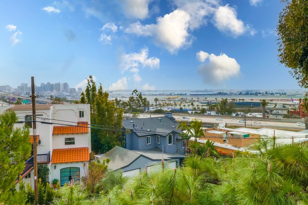 Virtual tour photo 44 of 51 for 1804 McKee St UNIT B10