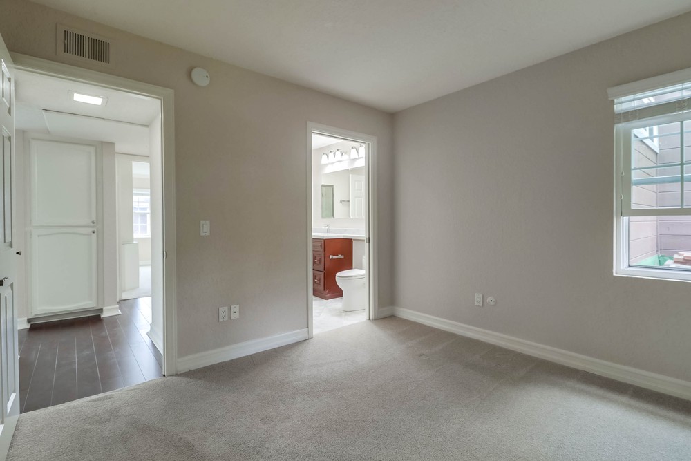 Virtual tour photo 47 of 51 for 1804 McKee St UNIT B10