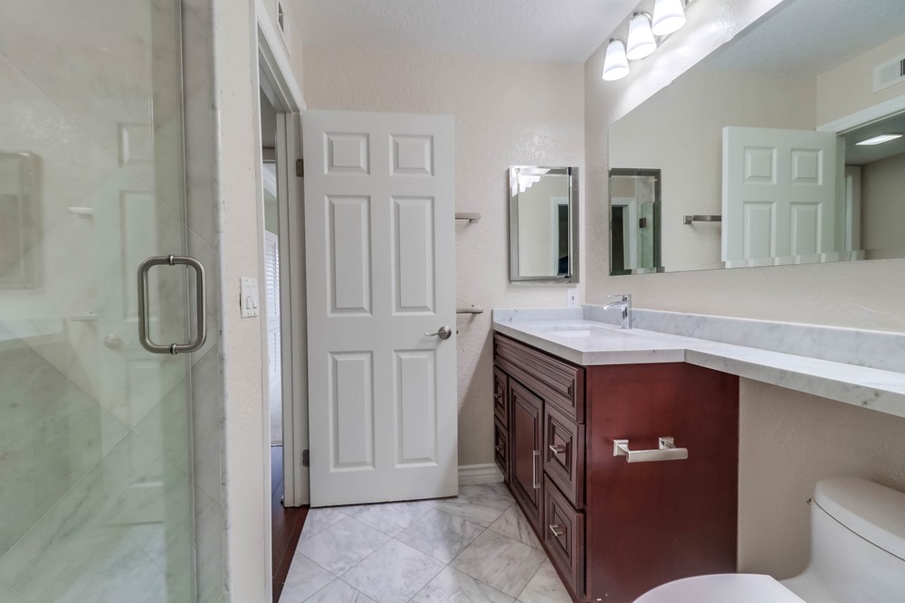 Virtual tour photo 49 of 51 for 1804 McKee St UNIT B10