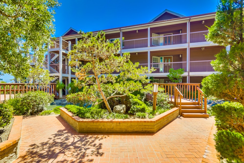 Virtual tour photo 3 of 35 for 1804 McKee Street