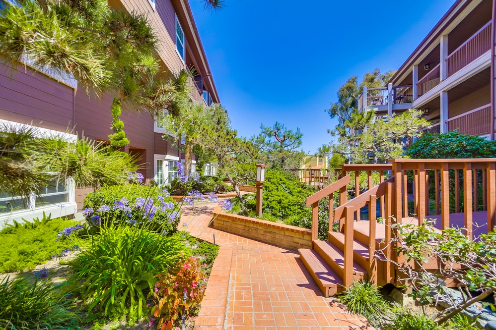 Virtual tour photo 4 of 35 for 1804 McKee Street