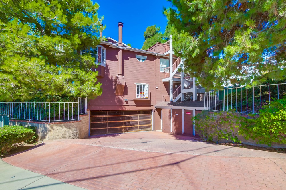 Virtual tour photo 3 of 38 for 1806 McKee St