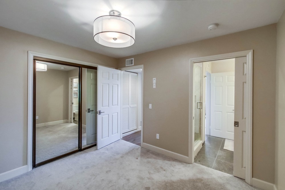 Virtual tour photo 27 of 38 for 1806 McKee St