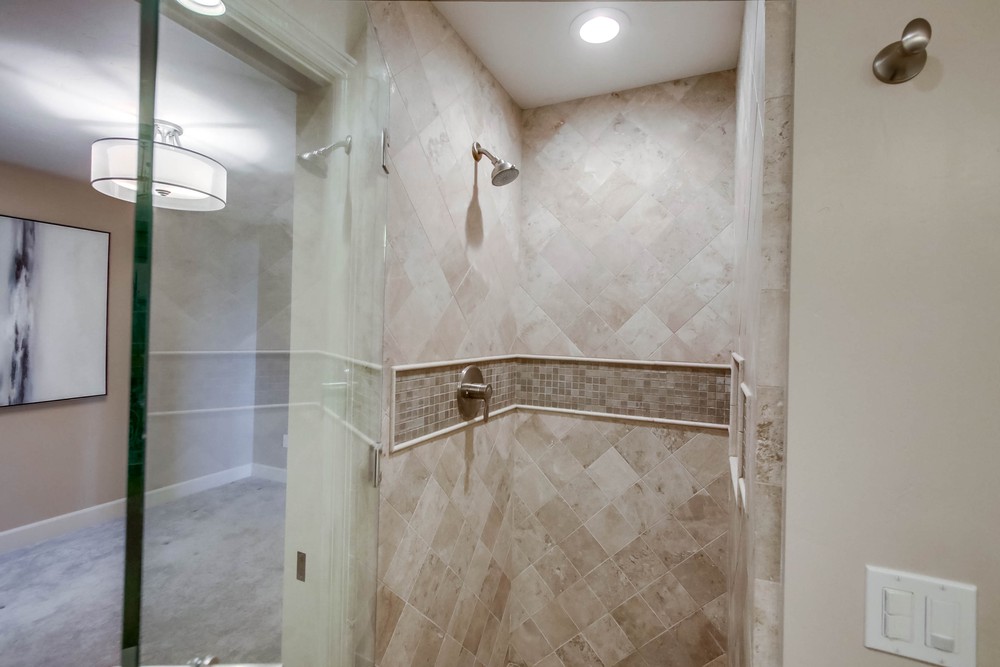 Virtual tour photo 29 of 38 for 1806 McKee St