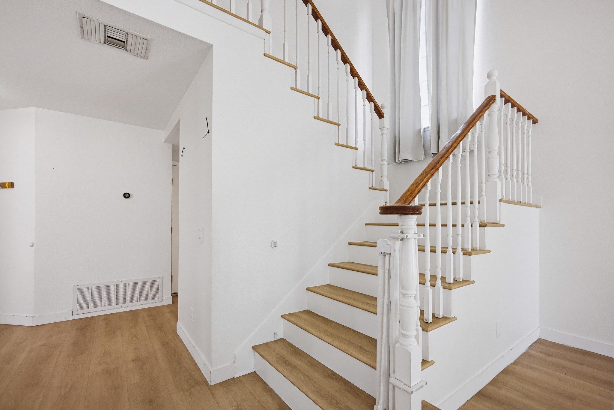 Virtual tour photo 21 of 41 for 18063 Conestoga Ln