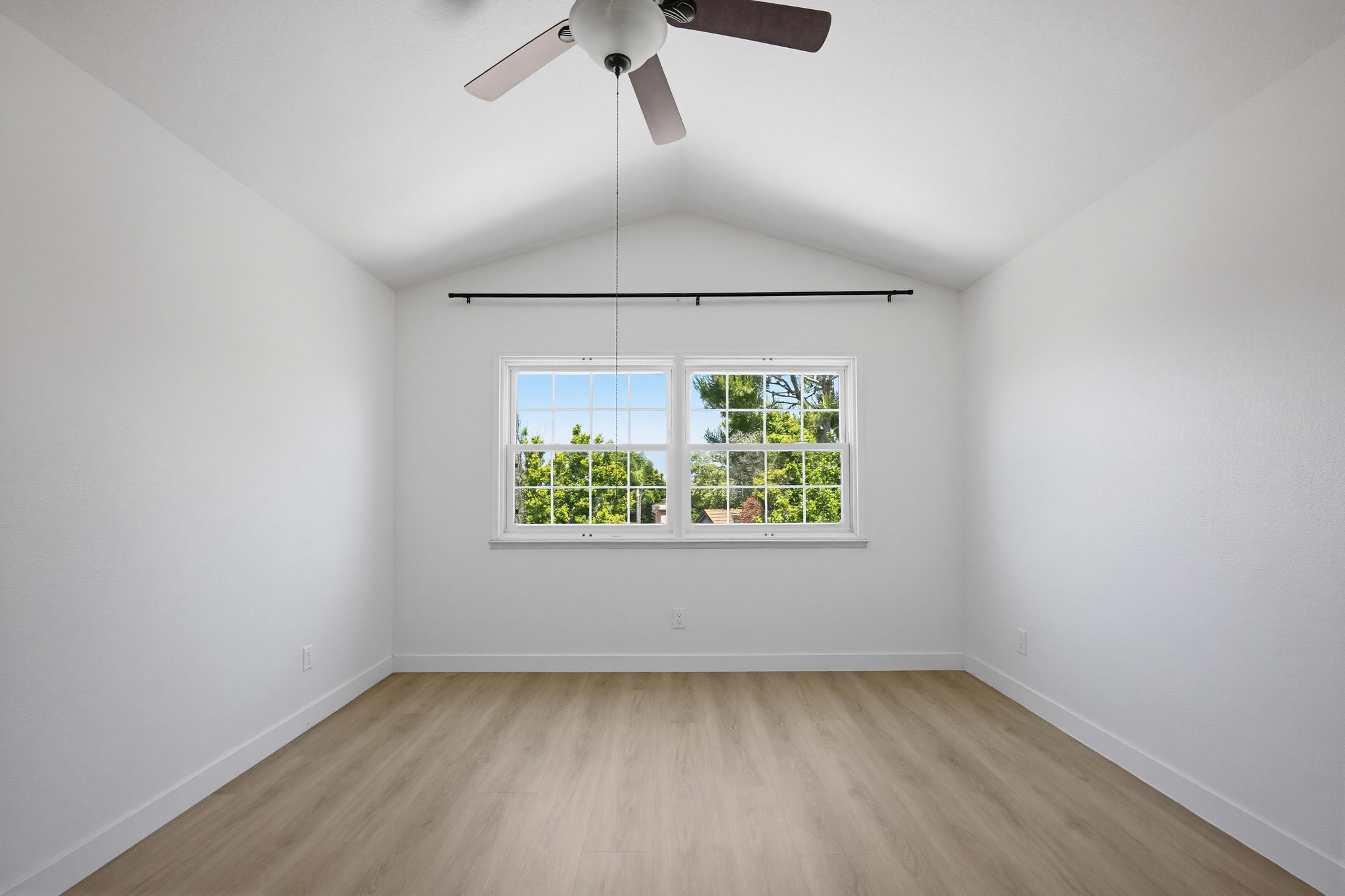 Virtual tour photo 25 of 41 for 18063 Conestoga Ln