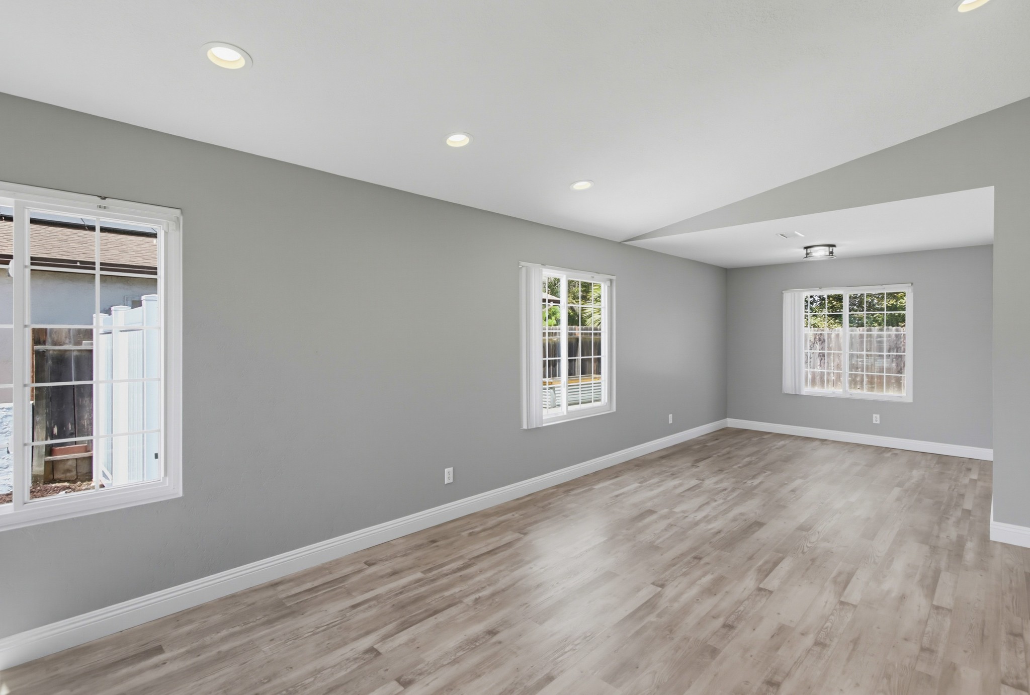 Virtual tour photo 7 of 52 for 1810 Manzanita Ct
