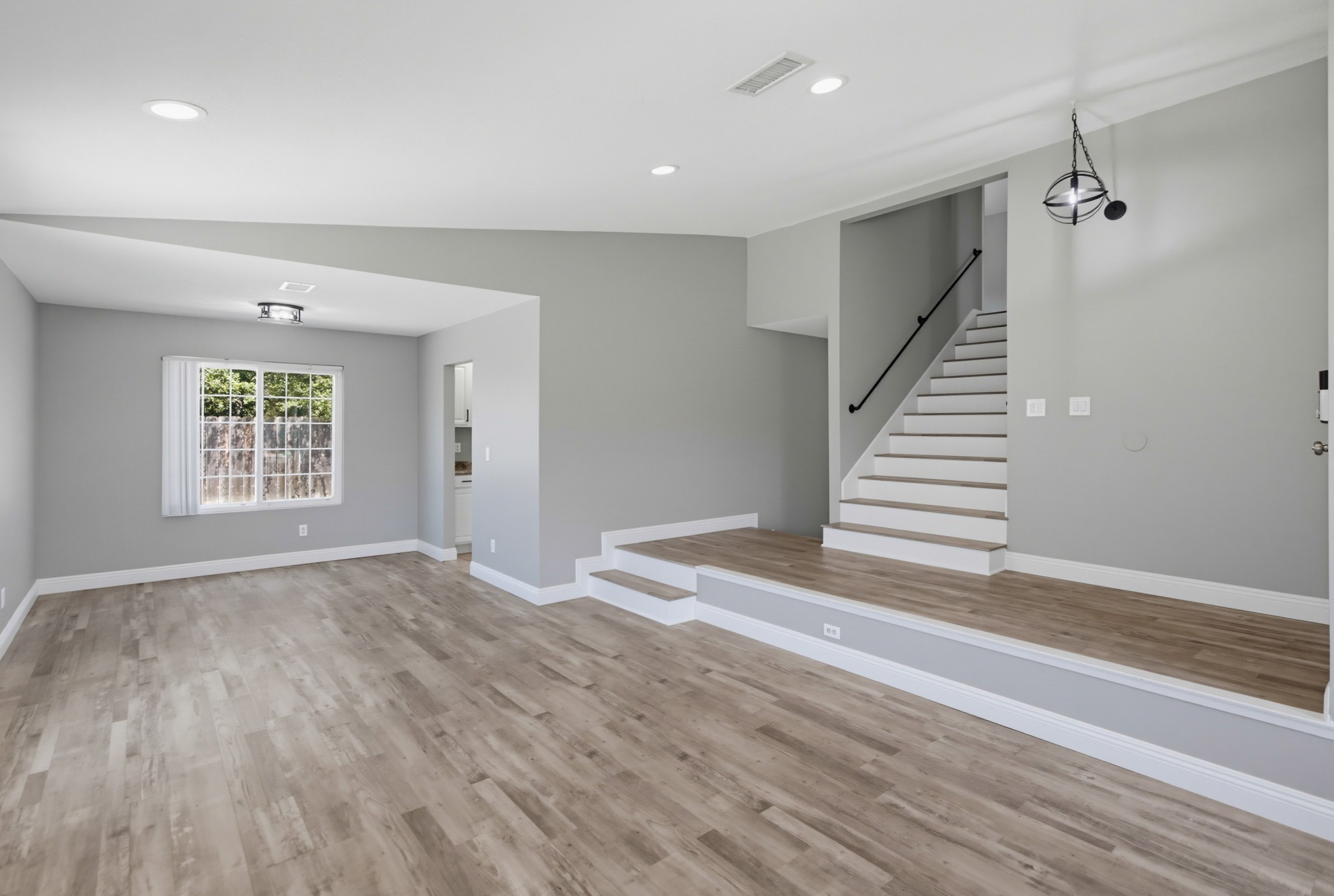Virtual tour photo 8 of 52 for 1810 Manzanita Ct