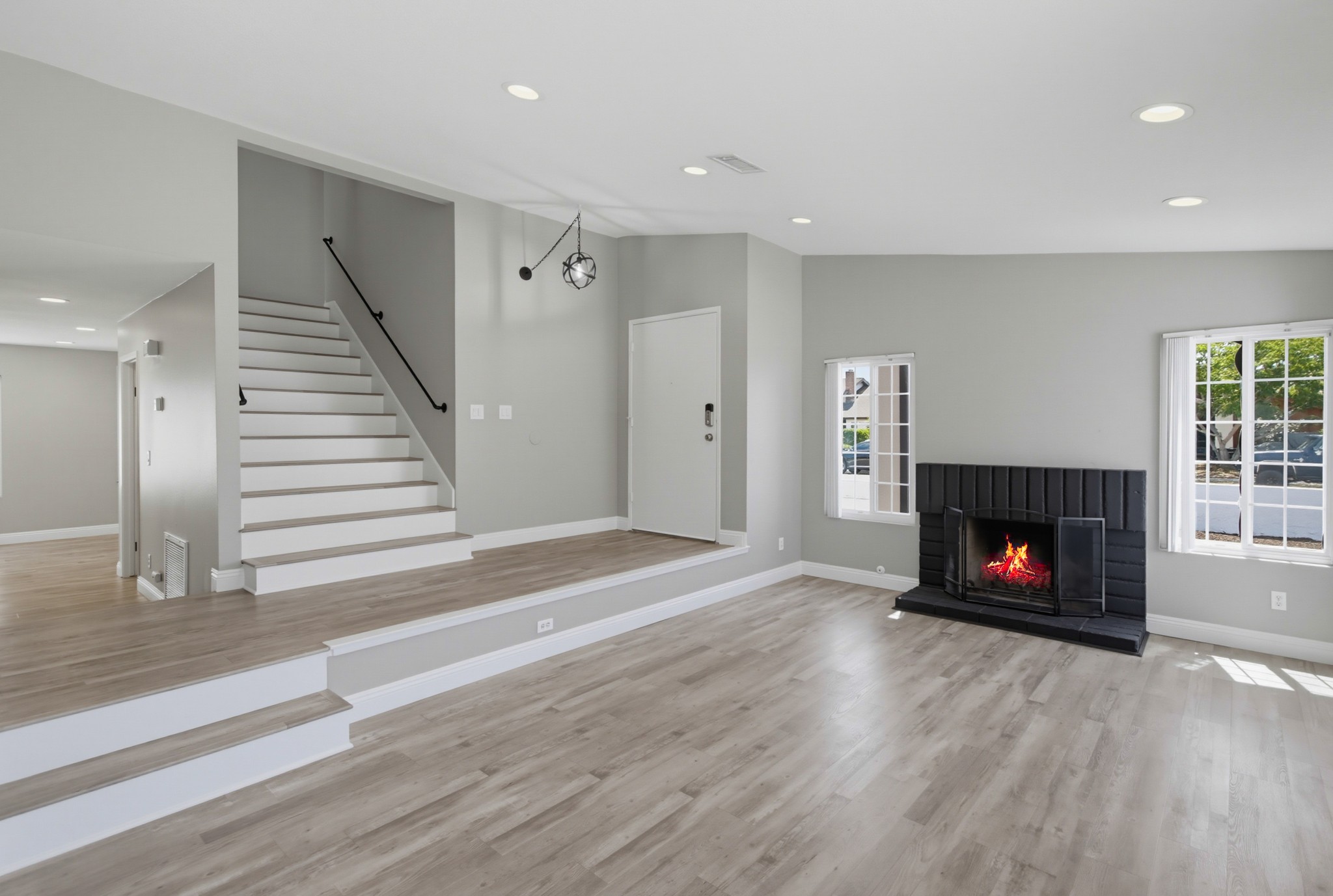 Virtual tour photo 9 of 52 for 1810 Manzanita Ct