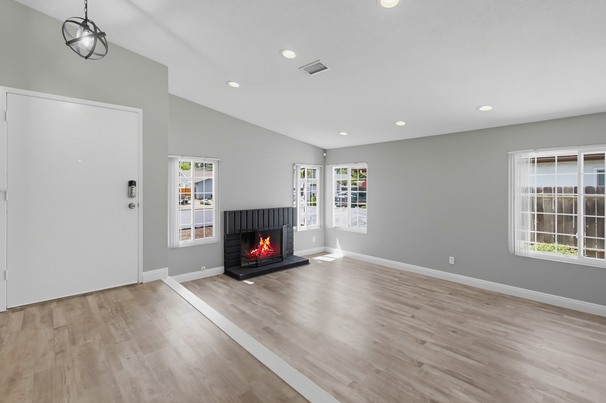 Virtual tour photo 11 of 52 for 1810 Manzanita Ct