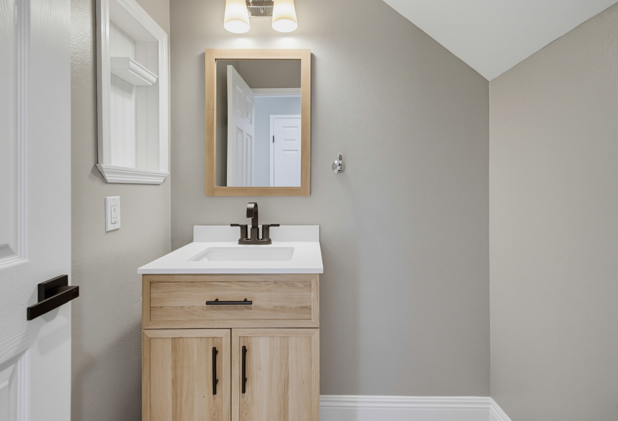 Virtual tour photo 22 of 52 for 1810 Manzanita Ct