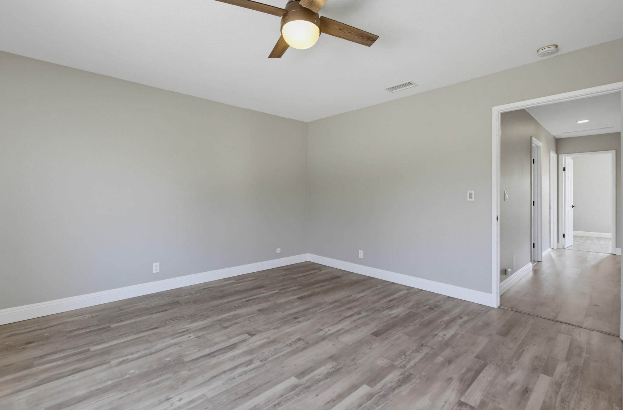 Virtual tour photo 25 of 52 for 1810 Manzanita Ct