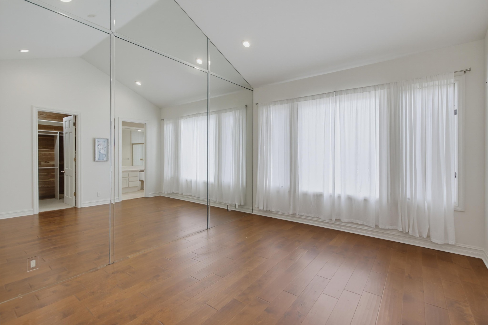 Virtual tour photo 31 of 134 for 18103 Via Ascenso