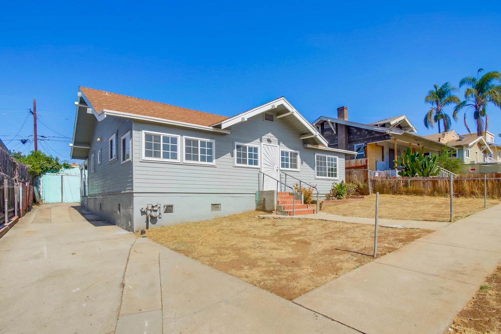 Virtual tour photo 4 of 42 for 1812 Bancroft St