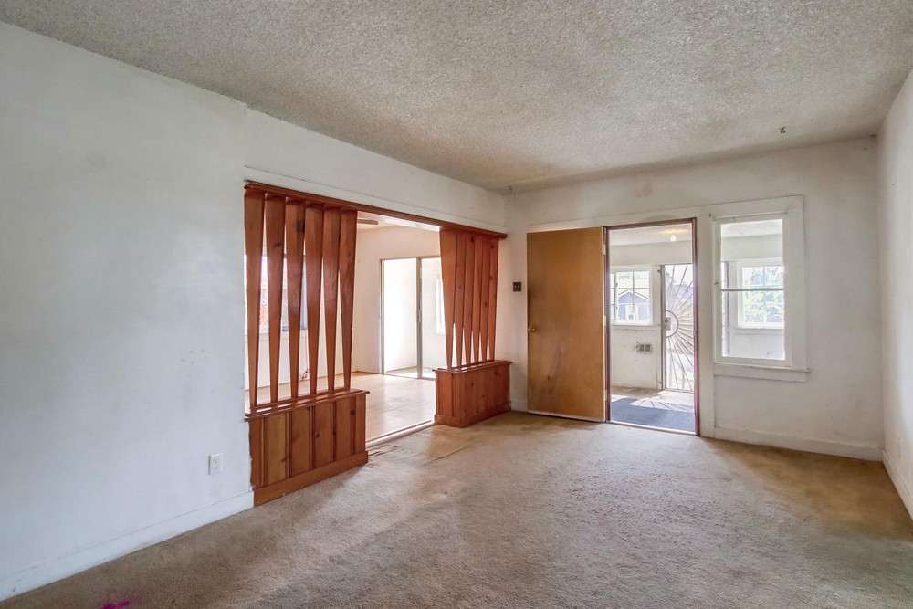 Virtual tour photo 13 of 42 for 1812 Bancroft St
