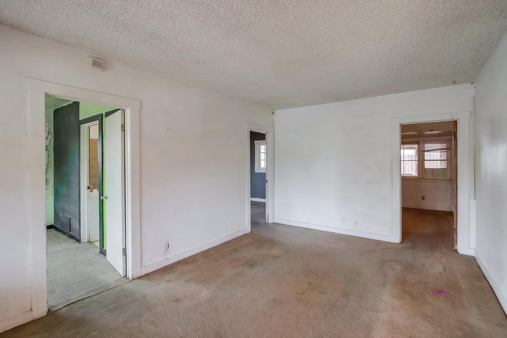 Virtual tour photo 15 of 42 for 1812 Bancroft St