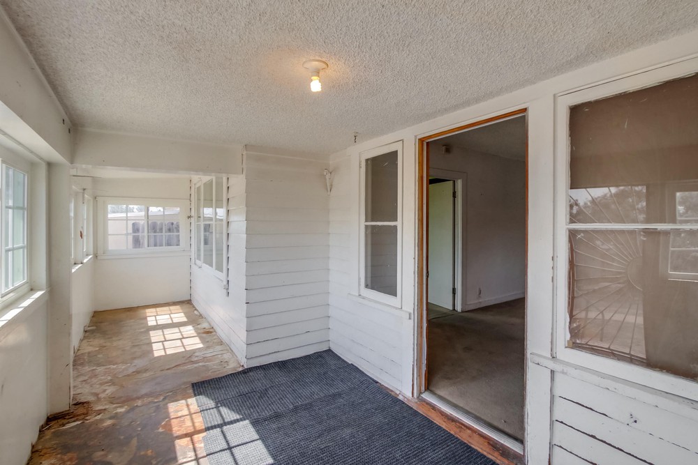 Virtual tour photo 20 of 42 for 1812 Bancroft St