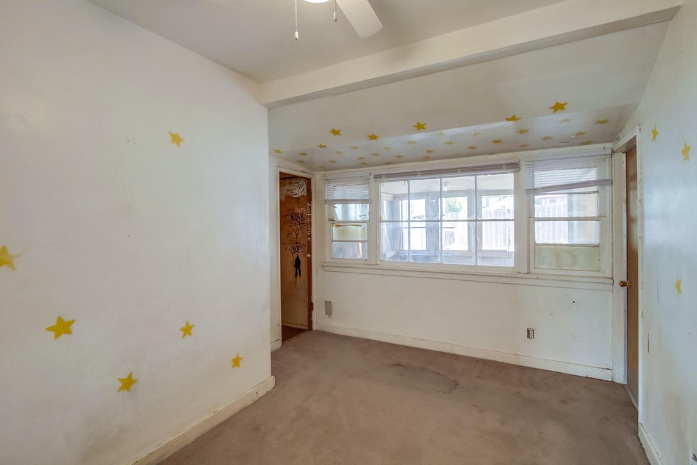 Virtual tour photo 27 of 42 for 1812 Bancroft St