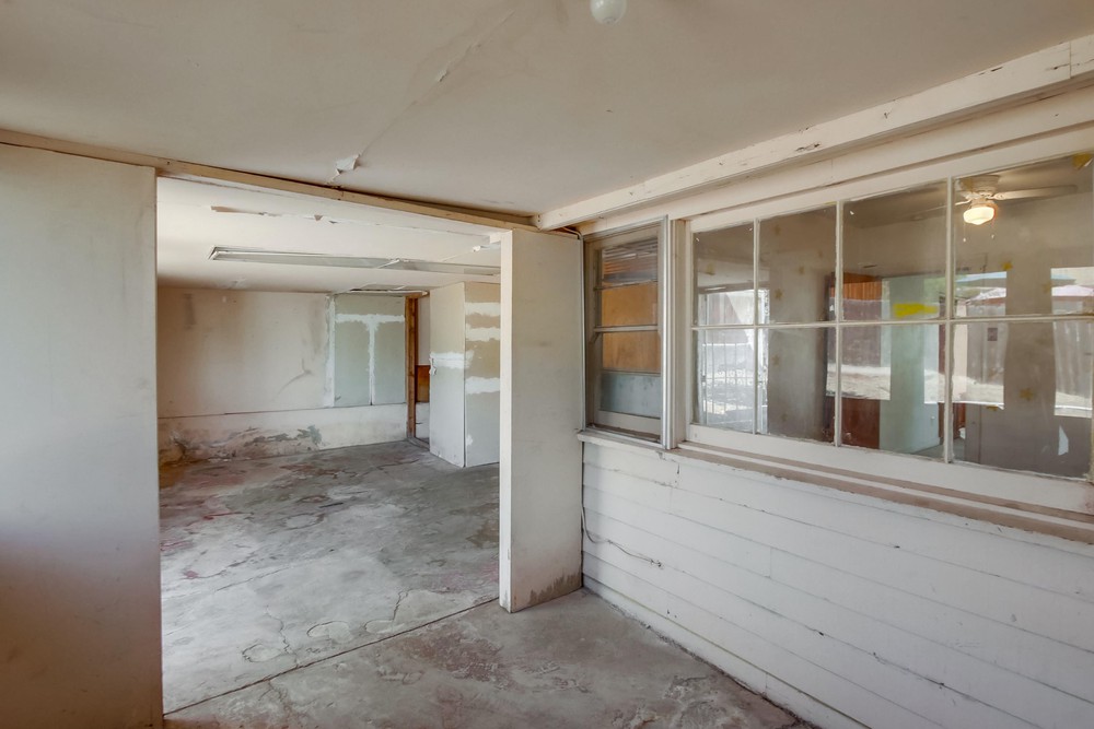 Virtual tour photo 34 of 42 for 1812 Bancroft St