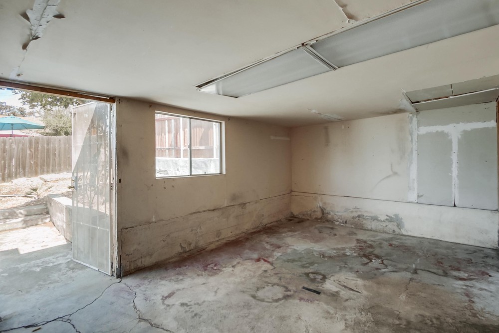 Virtual tour photo 36 of 42 for 1812 Bancroft St