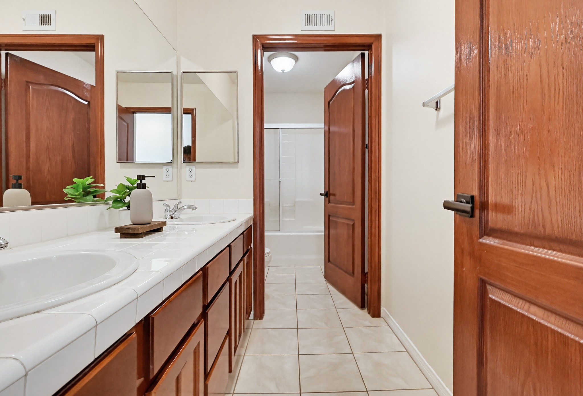 Virtual tour photo 95 of 125 for 18120 Jaguar Ct