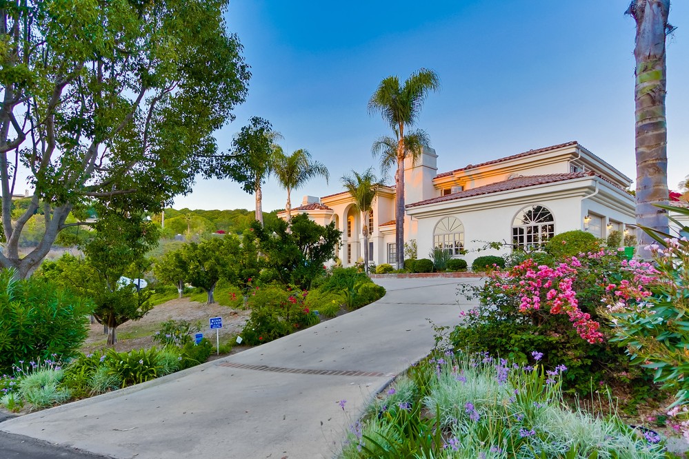 Virtual tour photo 1 of 63 for 18135 Querida Sol