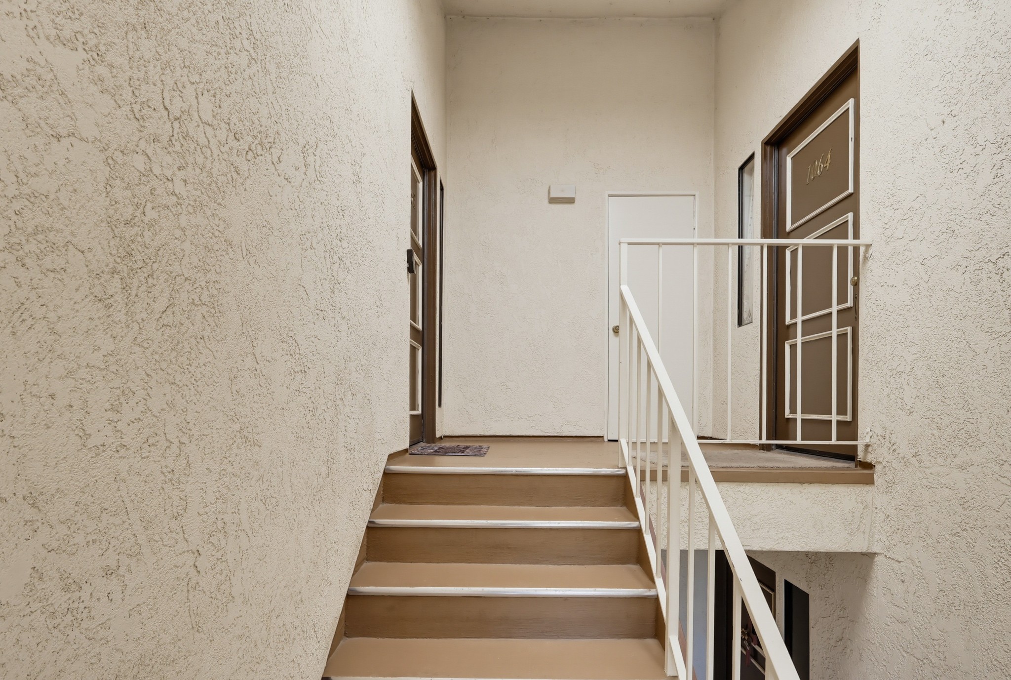 Virtual tour photo 6 of 54 for 18142 American Beauty Dr