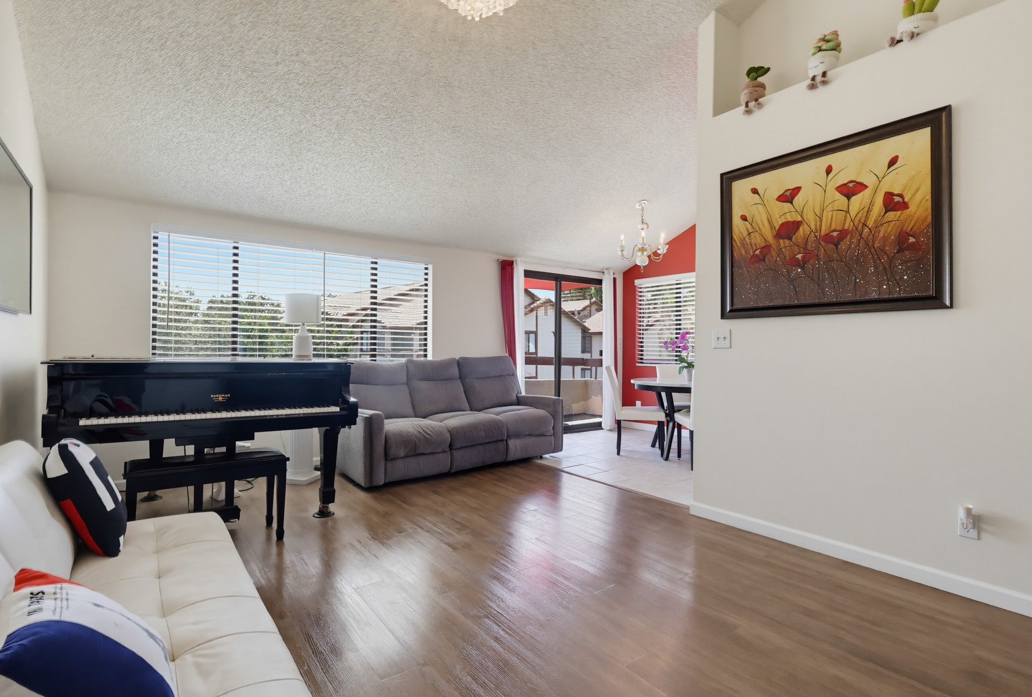 Virtual tour photo 10 of 54 for 18142 American Beauty Dr