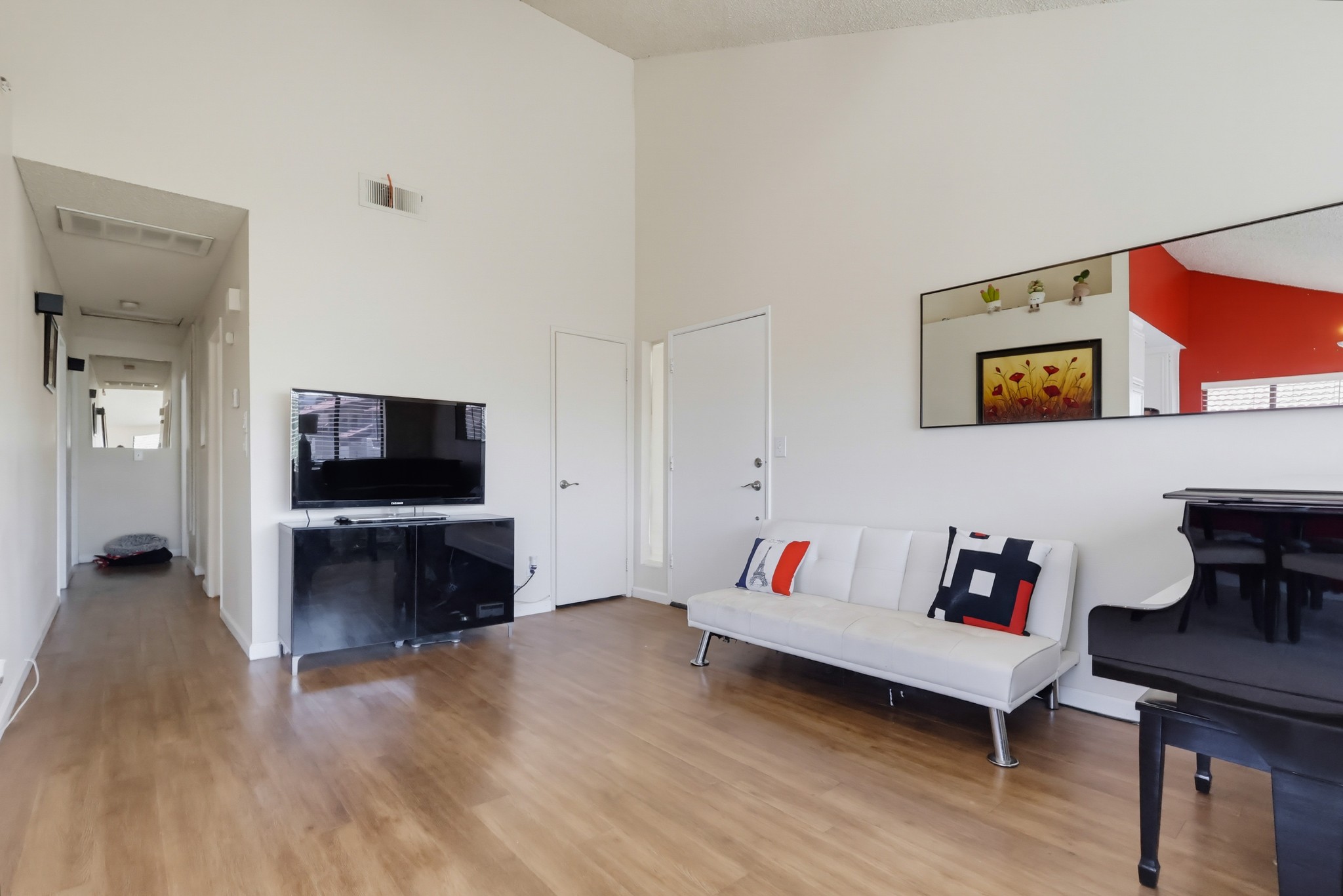 Virtual tour photo 11 of 54 for 18142 American Beauty Dr
